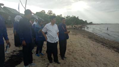 Syamsuar Janji Atasi Abrasi Pantai Objek Wisata Akasia Indah Dumai